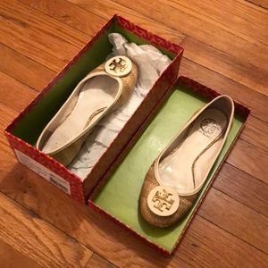 Tory Burch natural Straw Flats with Gold Emblem